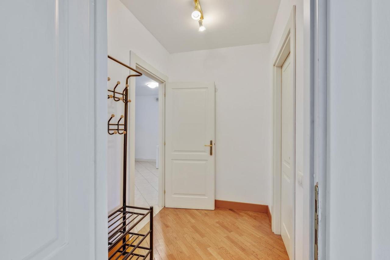 Il Broletto Apartment - Affitti Brevi Italia レッコ エクステリア 写真