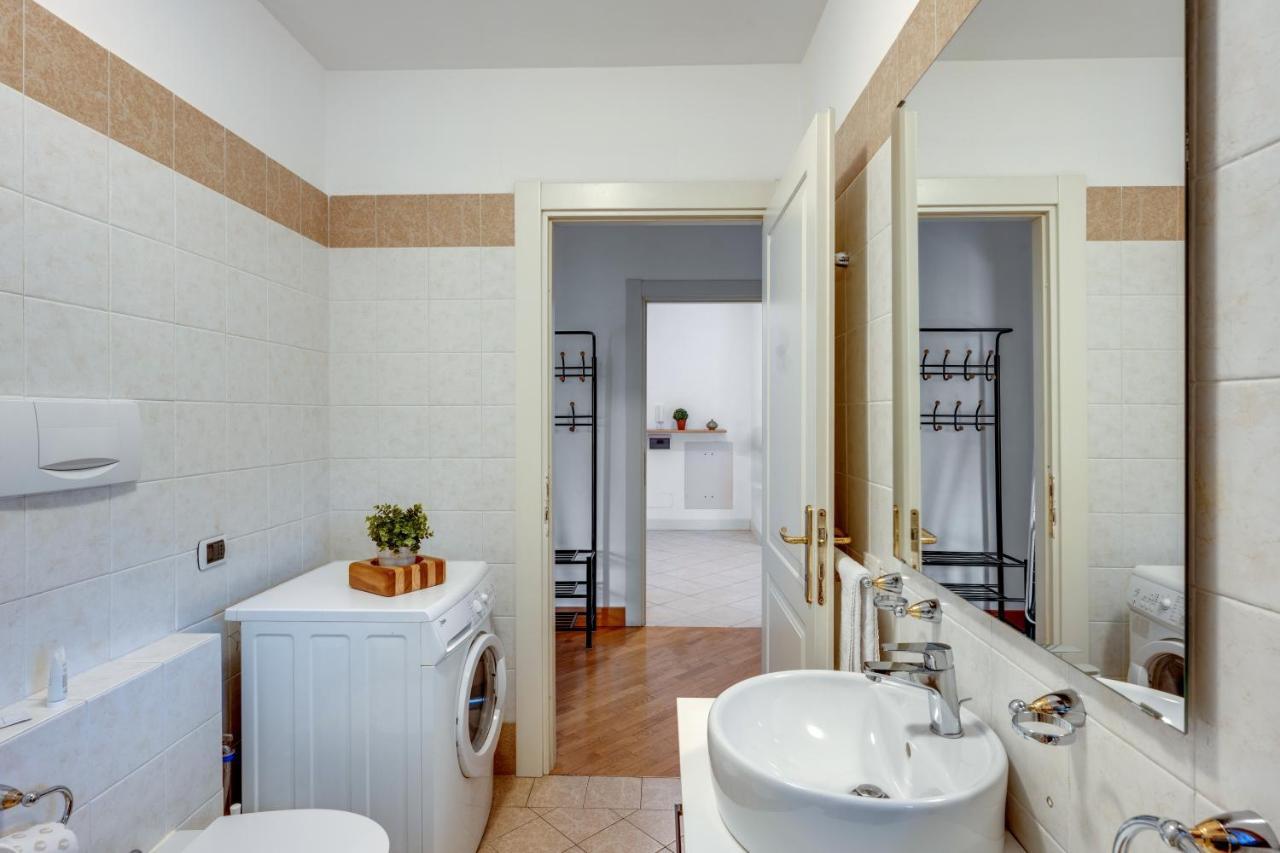 Il Broletto Apartment - Affitti Brevi Italia レッコ エクステリア 写真